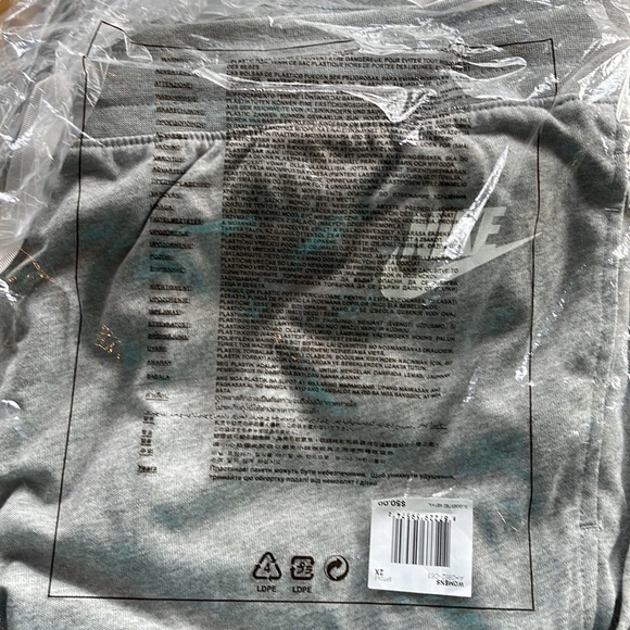 Nike Women Plus Capri Sweatpants Sportswear Jersey 2X Gray - Picture 5 of 5